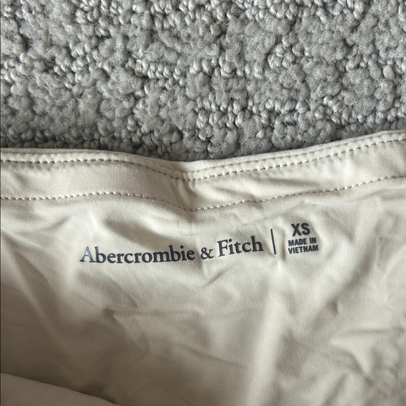 Neutral Strapless Ruched Tube Top - Picture 2 of 3